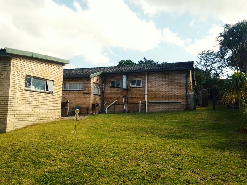 Modern Family Home in Mandeni - Photo 8