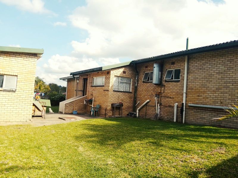 Modern Family Home in Mandeni - Photo 7