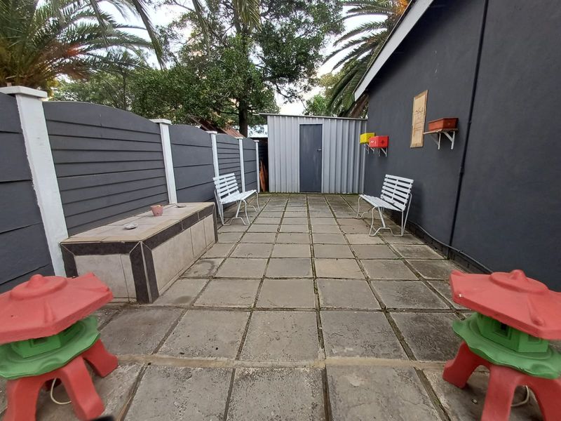 Perfect Home In SE 2 With A Full Flatlet With Such A Homey Feeling - Photo 10