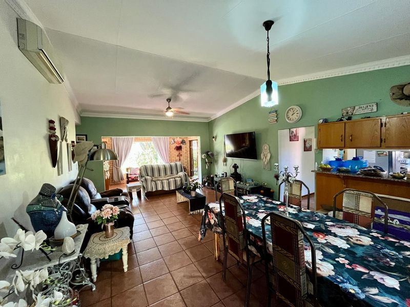 Priced at R1 830 000, this lovely home offers outstanding value and a lifestyle of comfort, privacy. - Photo 6