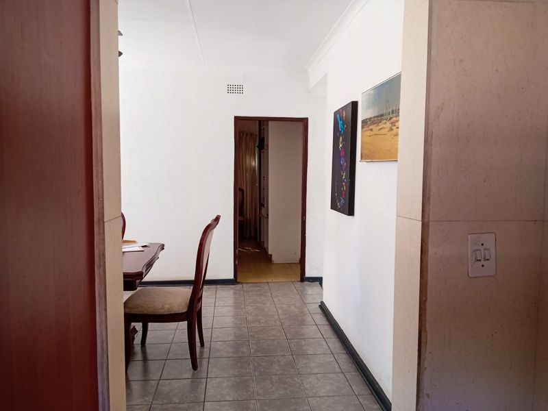 Imagine stepping into your own private forest, right in the heart of Kibler Park. - Photo 5