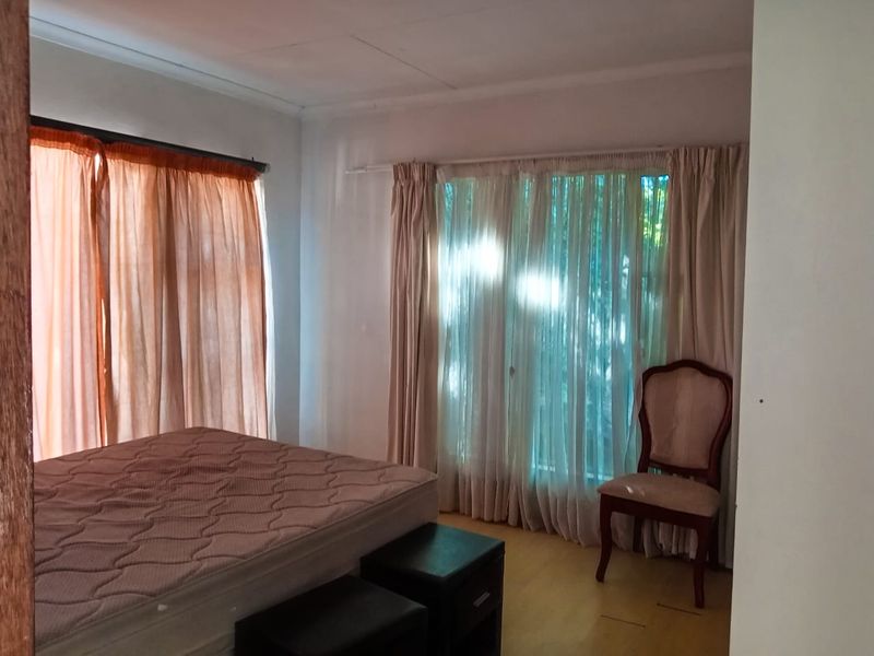 Imagine stepping into your own private forest, right in the heart of Kibler Park. - Photo 8