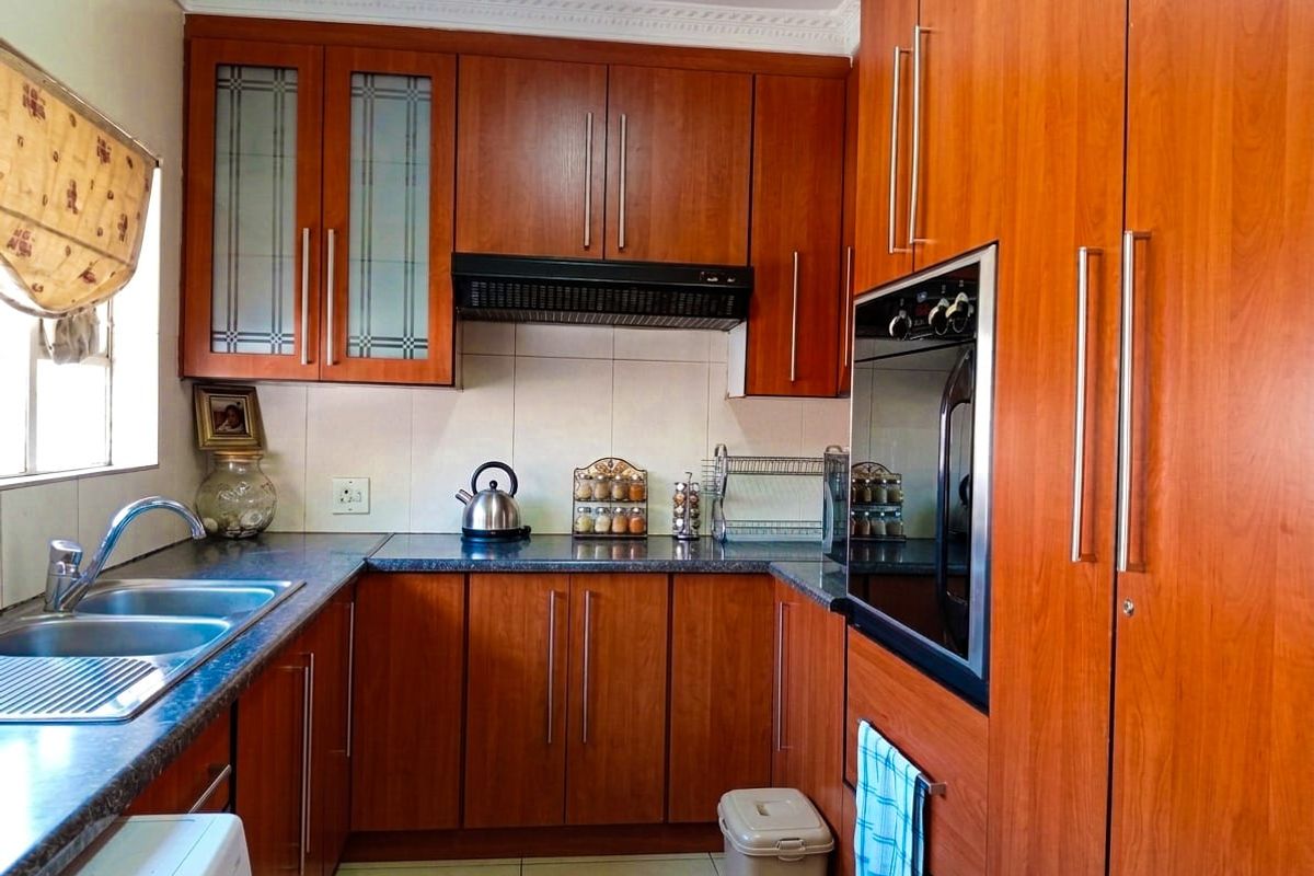 Imagine stepping into your own private forest, right in the heart of Kibler Park. - Photo 4