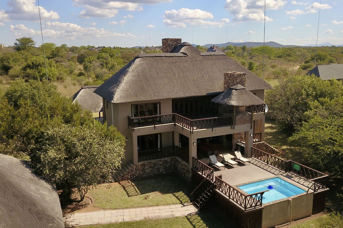 10 present / 5 Weeks Annually - Share in property for Sale at Zebula Golf Estate & Spa - Photo 2