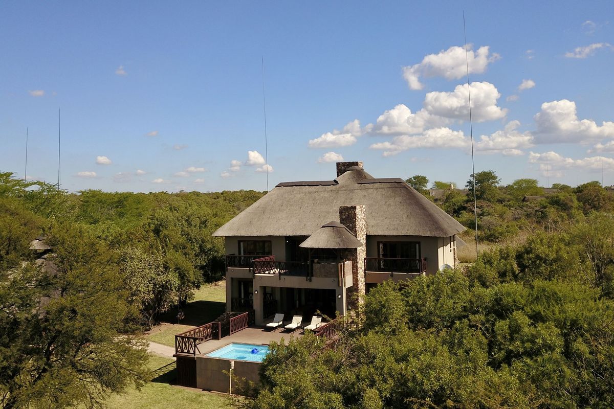 10 present / 5 Weeks Annually - Share in property for Sale at Zebula Golf Estate & Spa - Photo 3