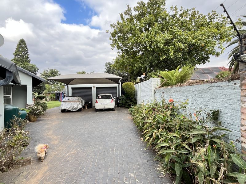 4-Bedroom Family Home in Rynfield - Photo 7