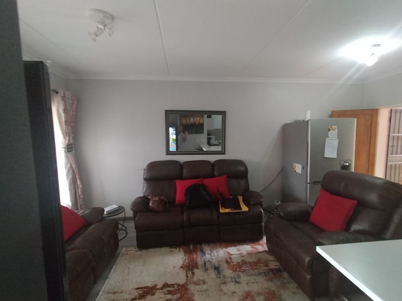 Feeling of a townhouse although it is a flat. - Photo 4