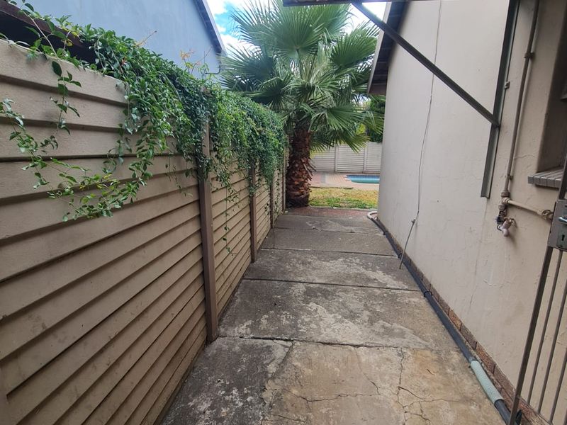 New Listing in Vanderbijlpark CE5! - Photo 3