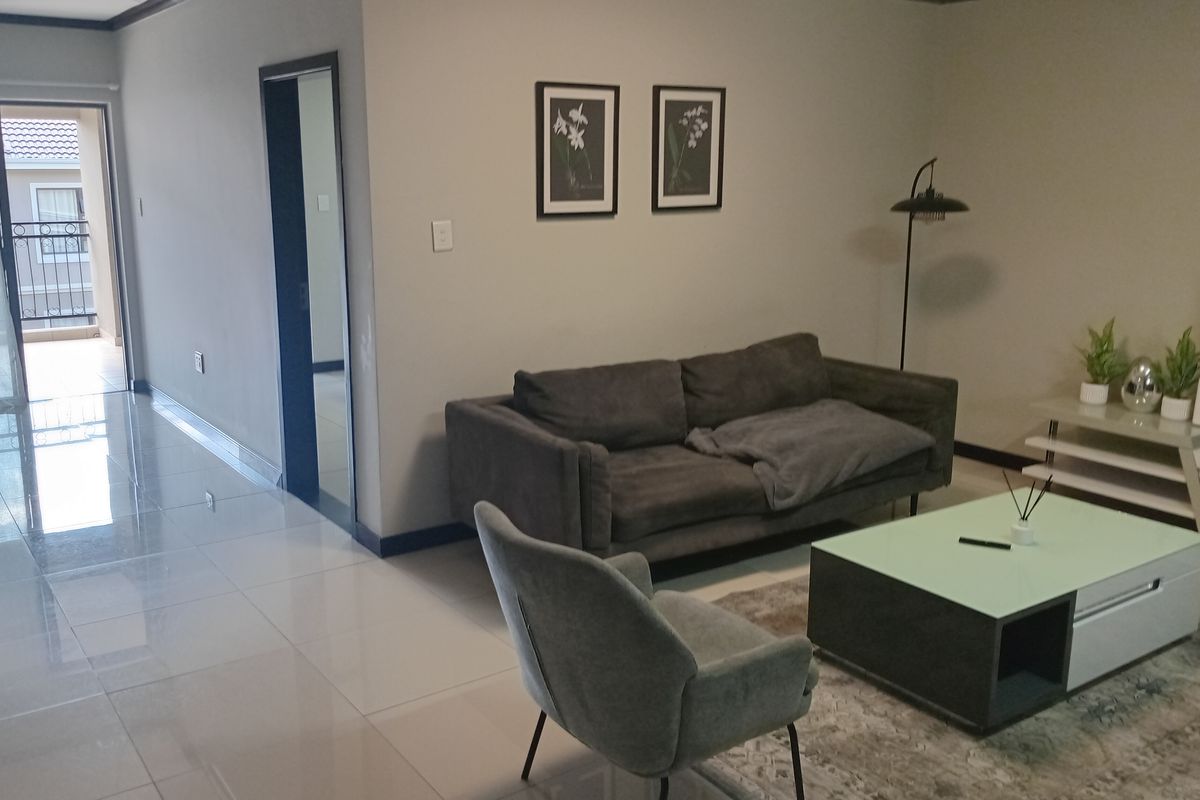 This lovely modern upstairs unit offers 1 spacious bedroom - Photo 2