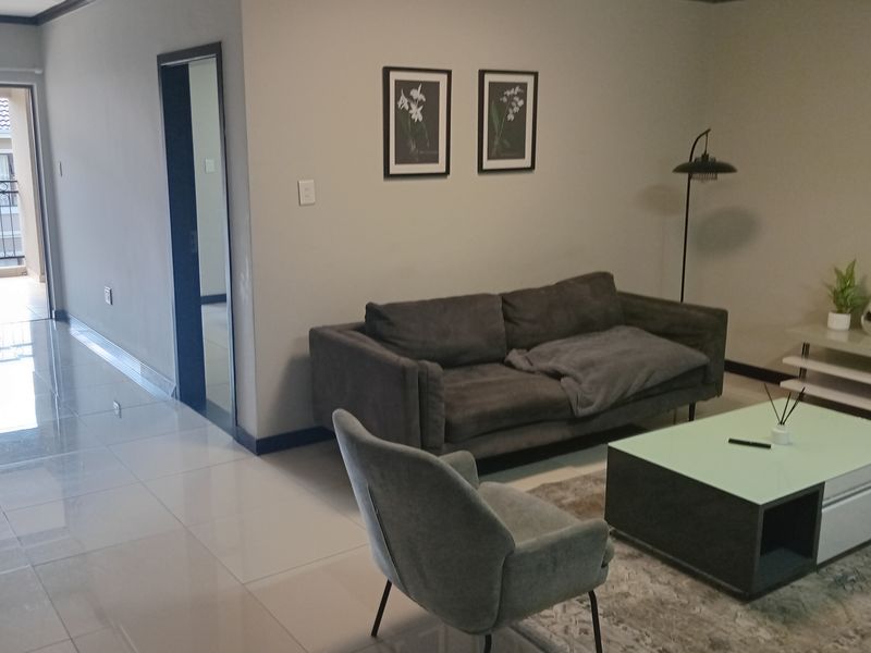 This lovely modern upstairs unit offers 1 spacious bedroom - Photo 2