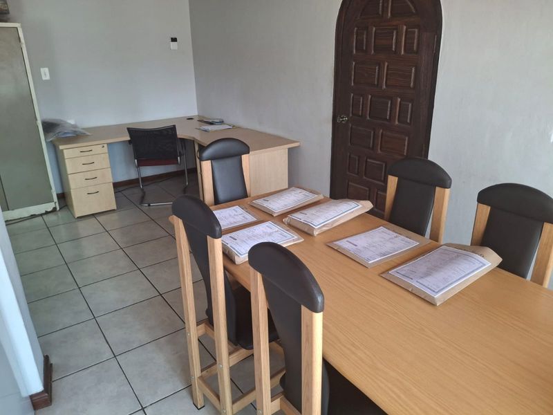 Prime Commercial Property in a High-Exposure Location! - Photo 10