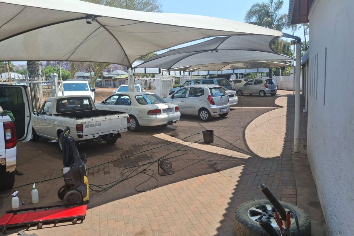 Prime Commercial Property in a High-Exposure Location! - Photo 4