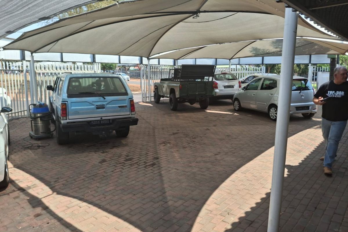 Prime Commercial Property in a High-Exposure Location! - Photo 2