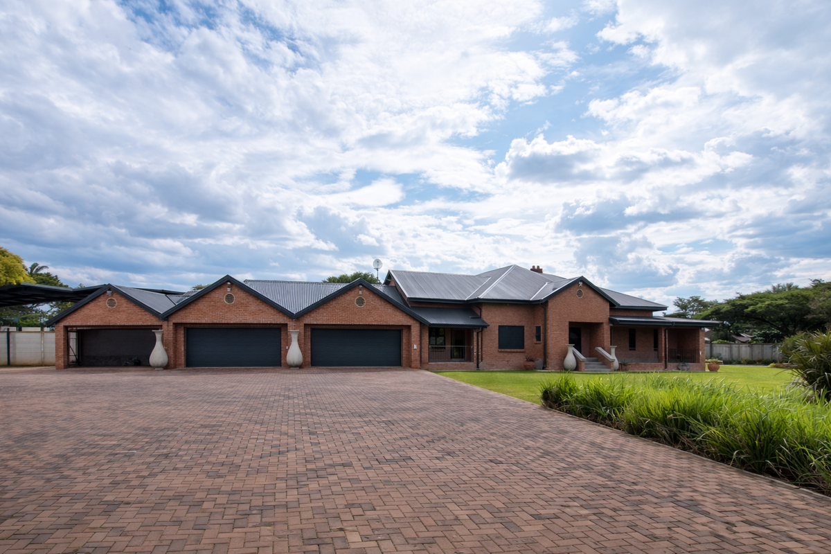 Exceptional Mixed-Use Property with Luxury Residence - Photo 2