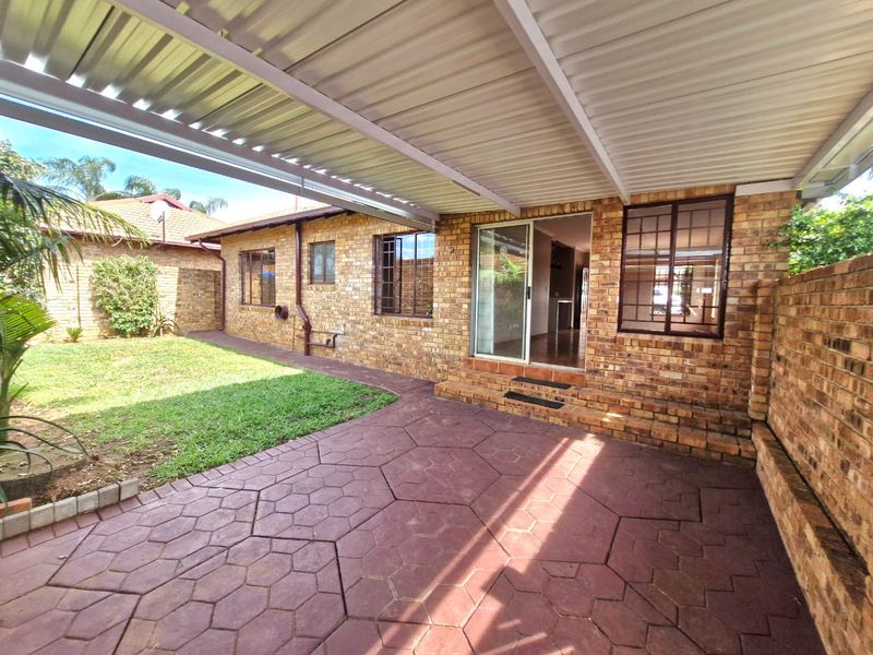 Full Title 3 Bedroom Home on Offer! - Photo 3