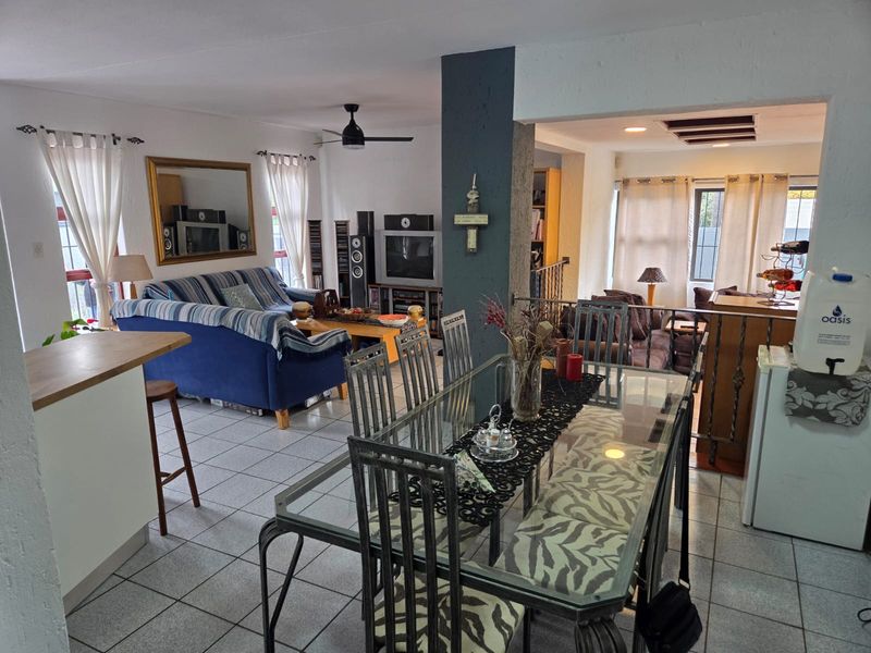 Unique Off-Grid Cluster Home in the Heart of Sunninghill – Offers from R2 399 000 - Photo 10