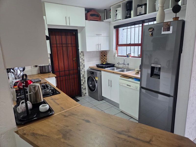 Unique Off-Grid Cluster Home in the Heart of Sunninghill – Offers from R2 399 000 - Photo 7