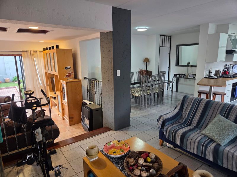 Unique Off-Grid Cluster Home in the Heart of Sunninghill – Offers from R2 399 000 - Photo 5