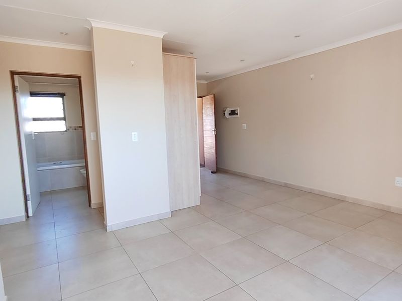 Modern 2 Bedroom For Sale! - Photo 5