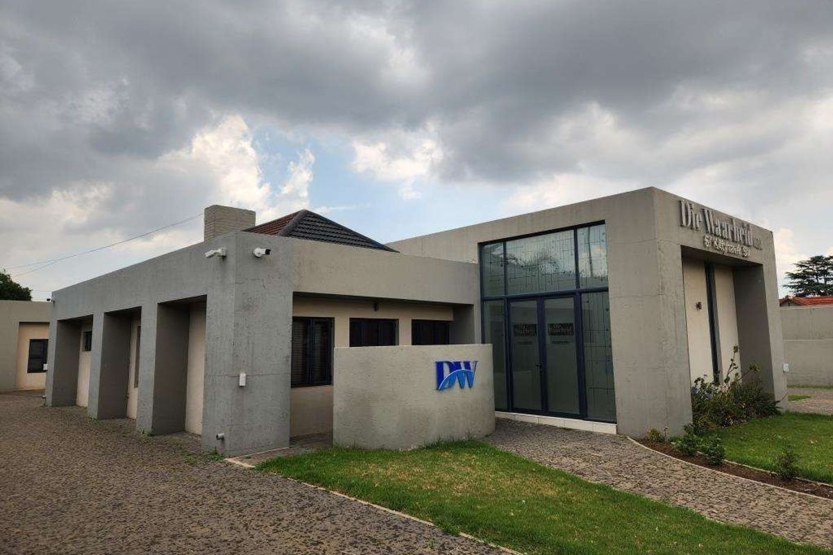 4 bedroom property with flat (1487m) in Kempton Park, Rhodesfield - Photo 4