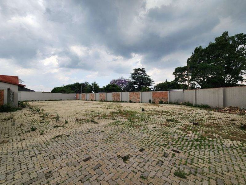 1839m2 Property ready for customization in Kempton park, Rhodesfield - Photo 3