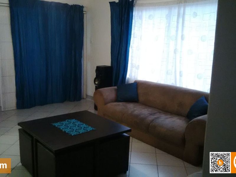3 Bedroom Pet Friendly Home in Sarnia - Photo 4
