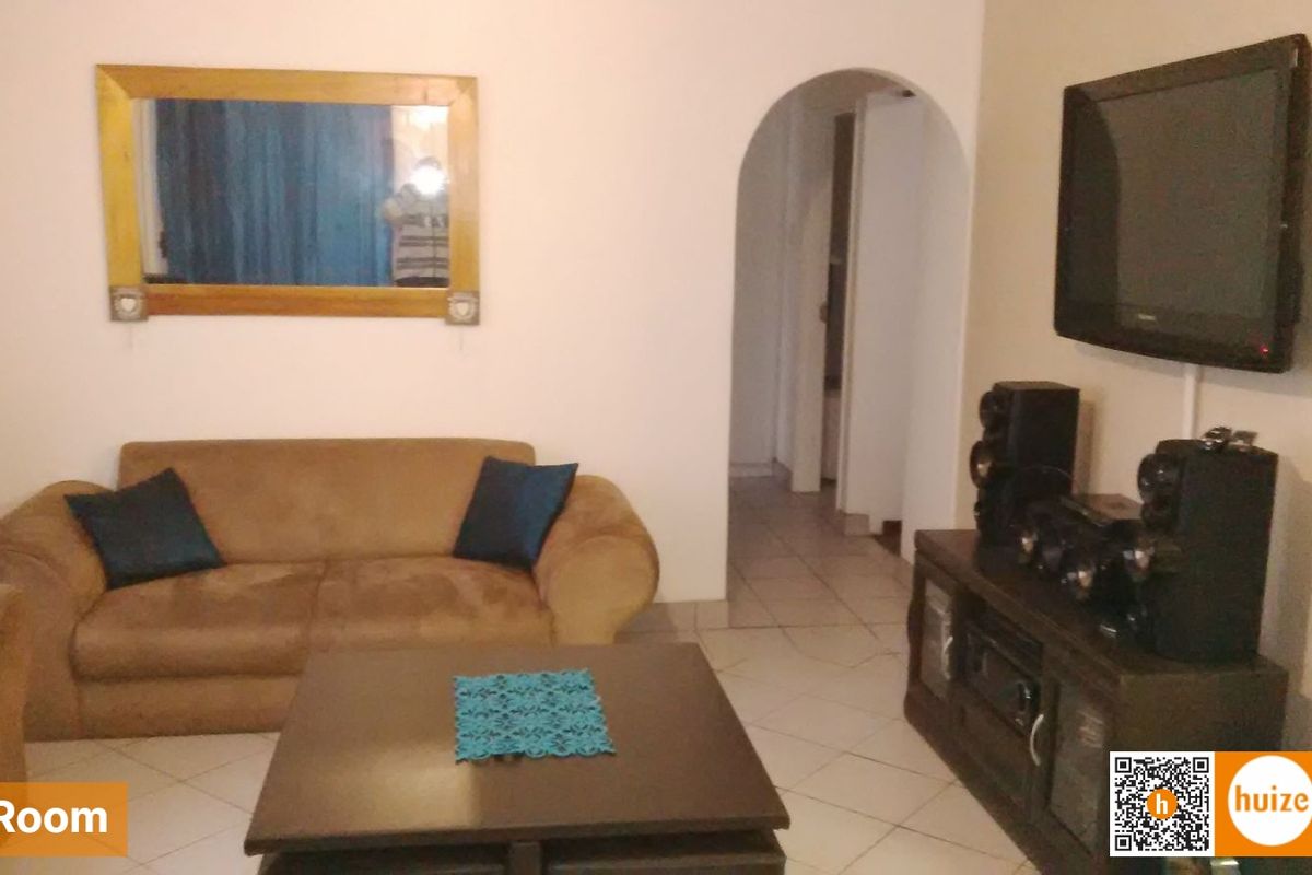 3 Bedroom Pet Friendly Home in Sarnia - Photo 3