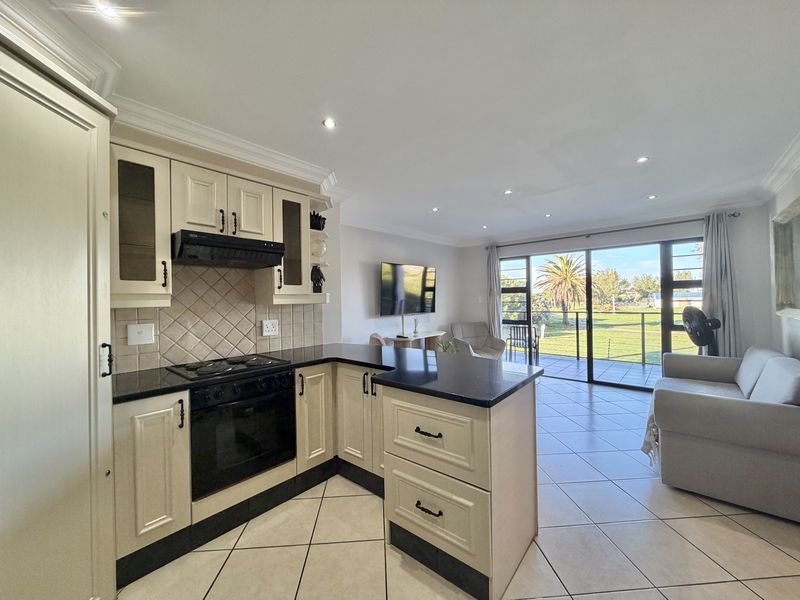 Apartment For Sale in Jeffreys Bay - Photo 4