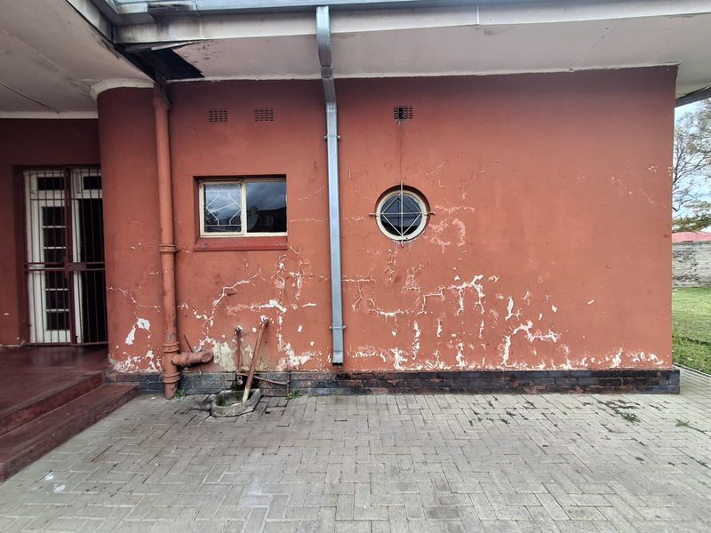 INVESTMENT PROPERTY IN THE HEART OF VEREENIGING CENTRAL! - Photo 9