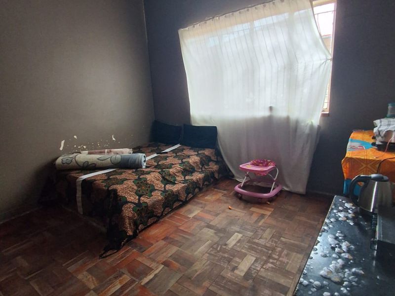 INVESTMENT PROPERTY IN THE HEART OF VEREENIGING CENTRAL! - Photo 7