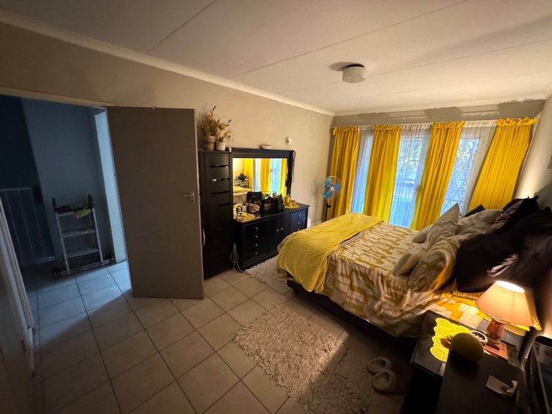 Prime Location! Spacious 3-Bedroom For Sale - Photo 9