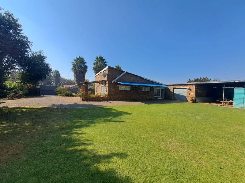 DOUBLE THE VALUE – ONE INCREDIBLE PROPERTY IN MEYERTON CENTRAL! - Photo 2