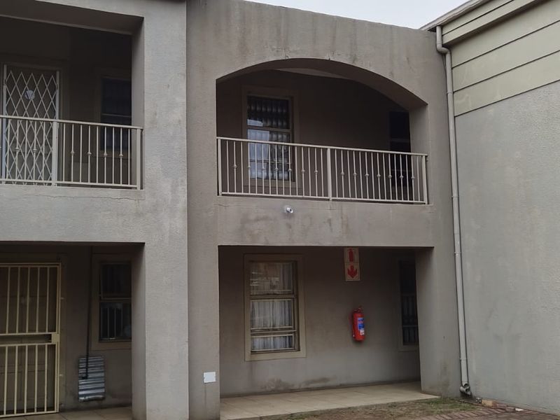 Great flat in a central area of Emalahleni - Photo 10