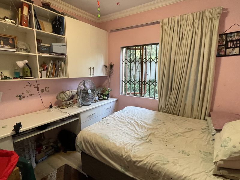 Prime area - family home for sale in Meno Park - Photo 10