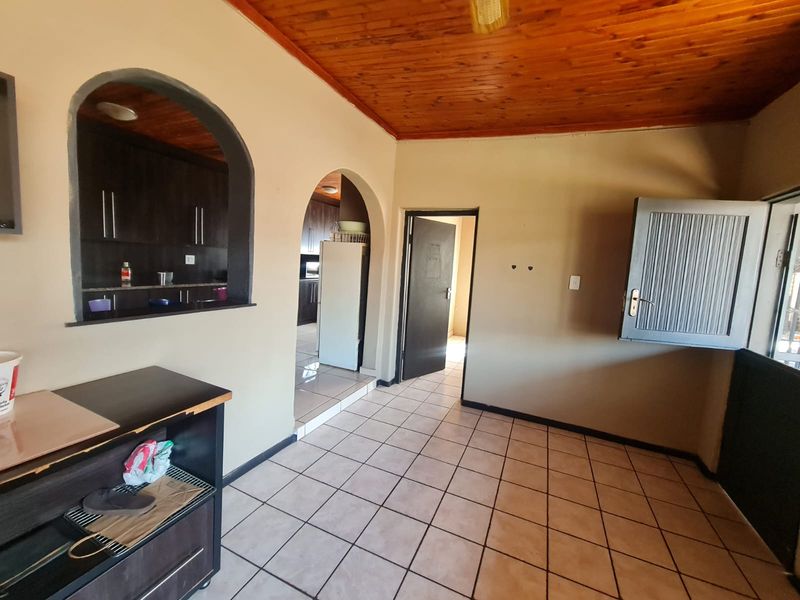 New listing in CW5 - Photo 3