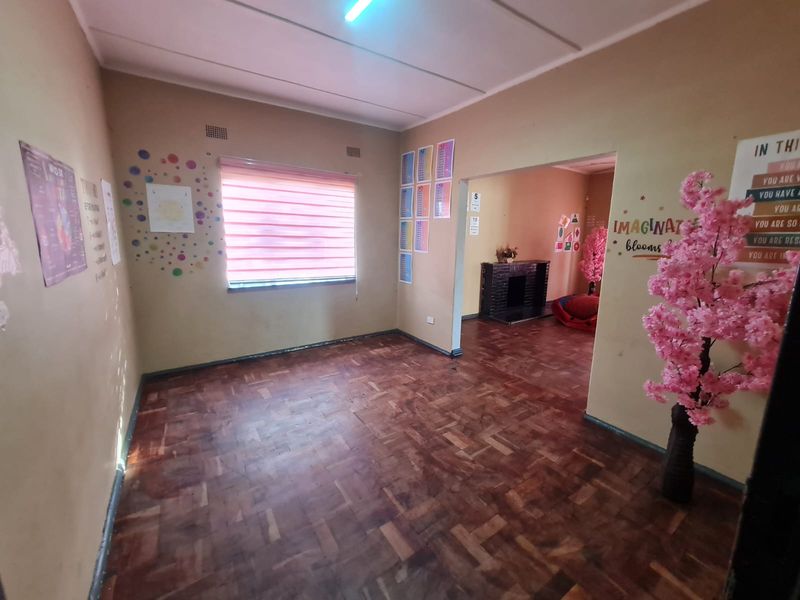 FOR SALE – CW6 | Spacious Family Home - Photo 9