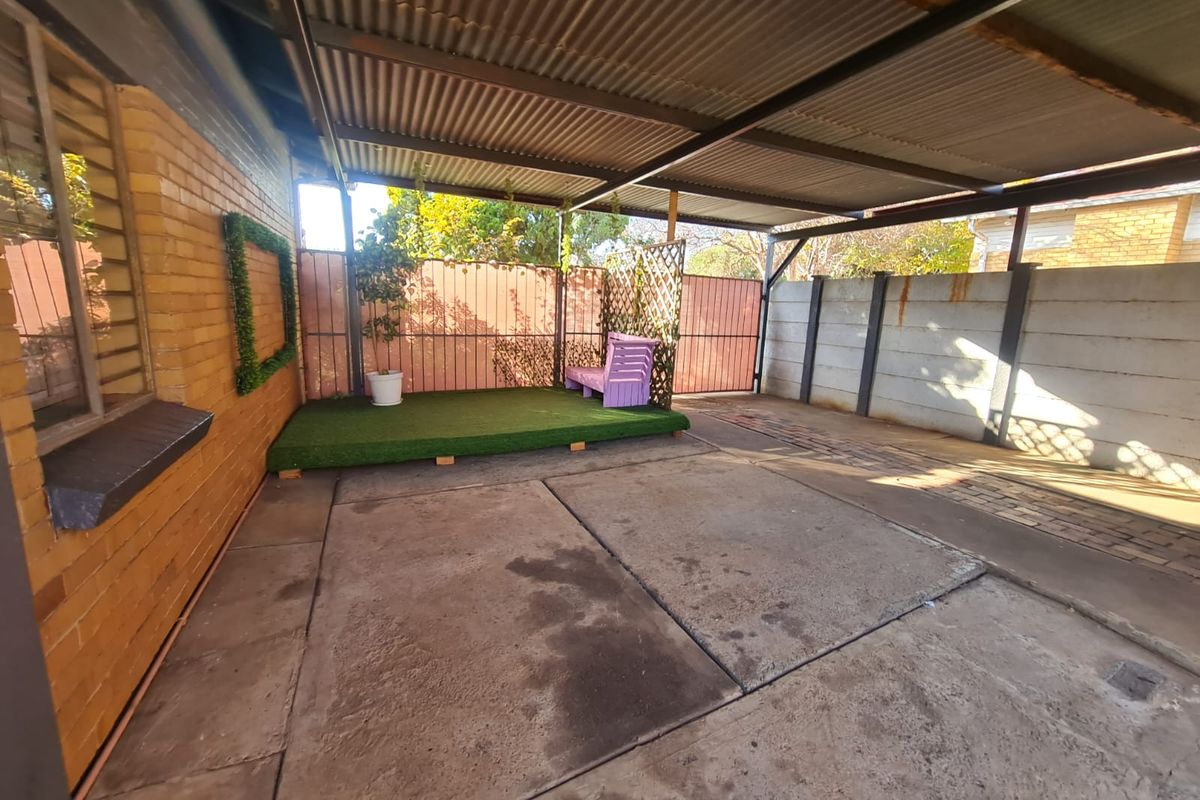 FOR SALE – CW6 | Spacious Family Home - Photo 5
