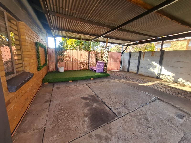 FOR SALE – CW6 | Spacious Family Home - Photo 5