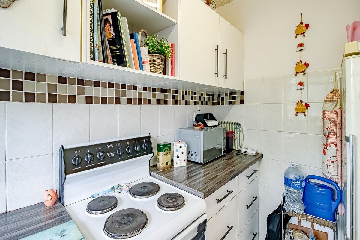 3 Bedroom Apartment For Sale! - Photo 4