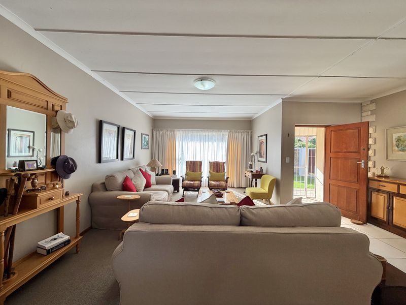 Family home in Boskloof, Humansdop - Photo 4