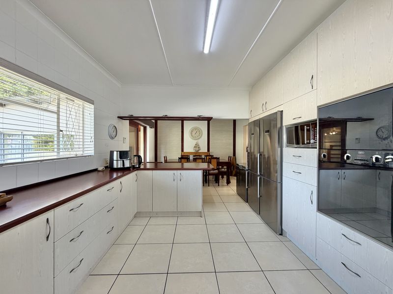 Family home in Boskloof, Humansdop - Photo 8