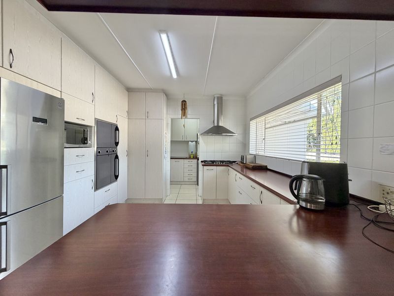 Family home in Boskloof, Humansdop - Photo 7