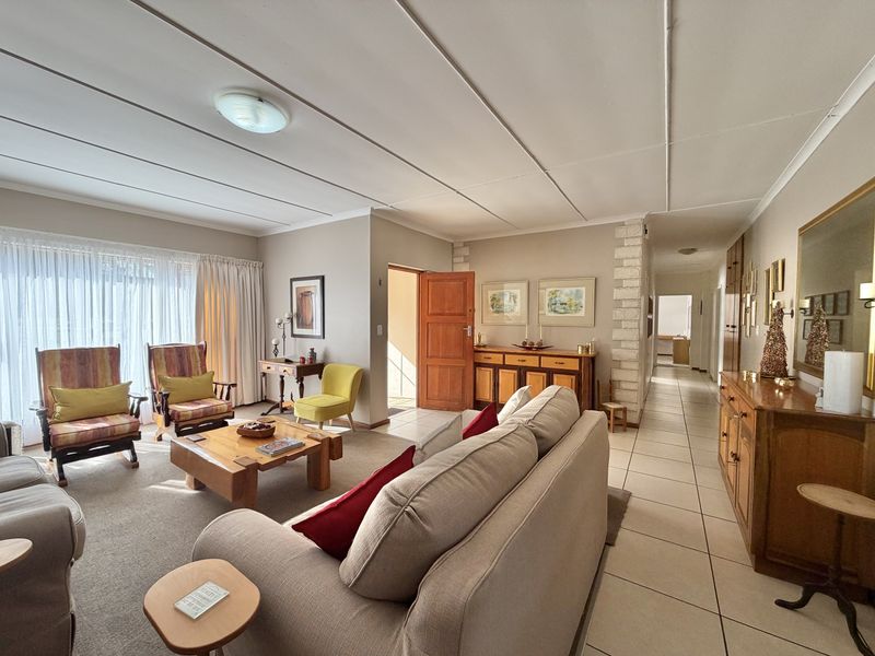 Family home in Boskloof, Humansdop - Photo 3