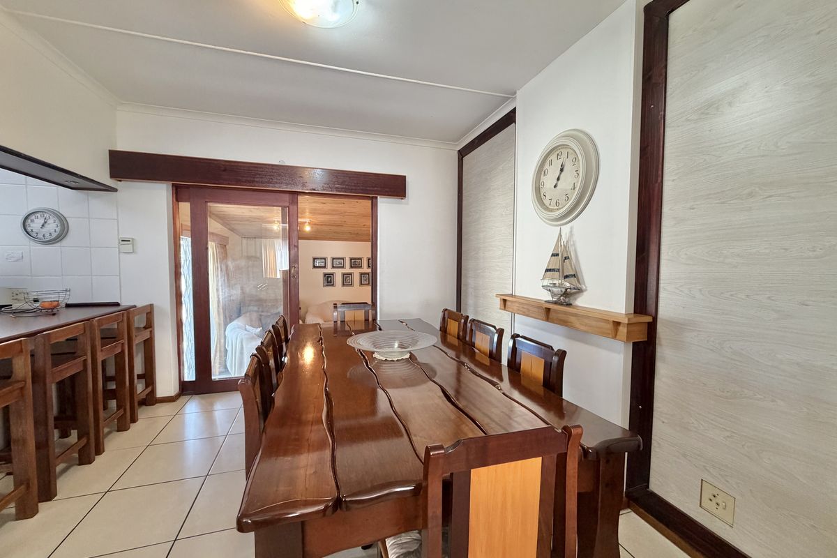 Family home in Boskloof, Humansdop - Photo 5