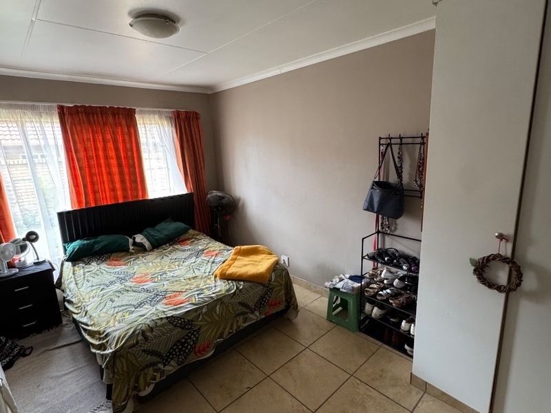 2 Bedroom Townhouse for Growing Family! - Photo 7