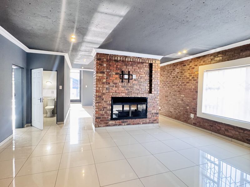 Elegant 5 Bedroom Double-Storey Home with Cinema Room, Office and Premium Security Features - Photo 9
