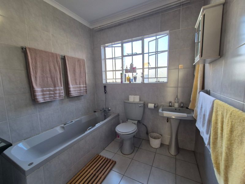 !Perfect Priced in a Secured Area! - Photo 2