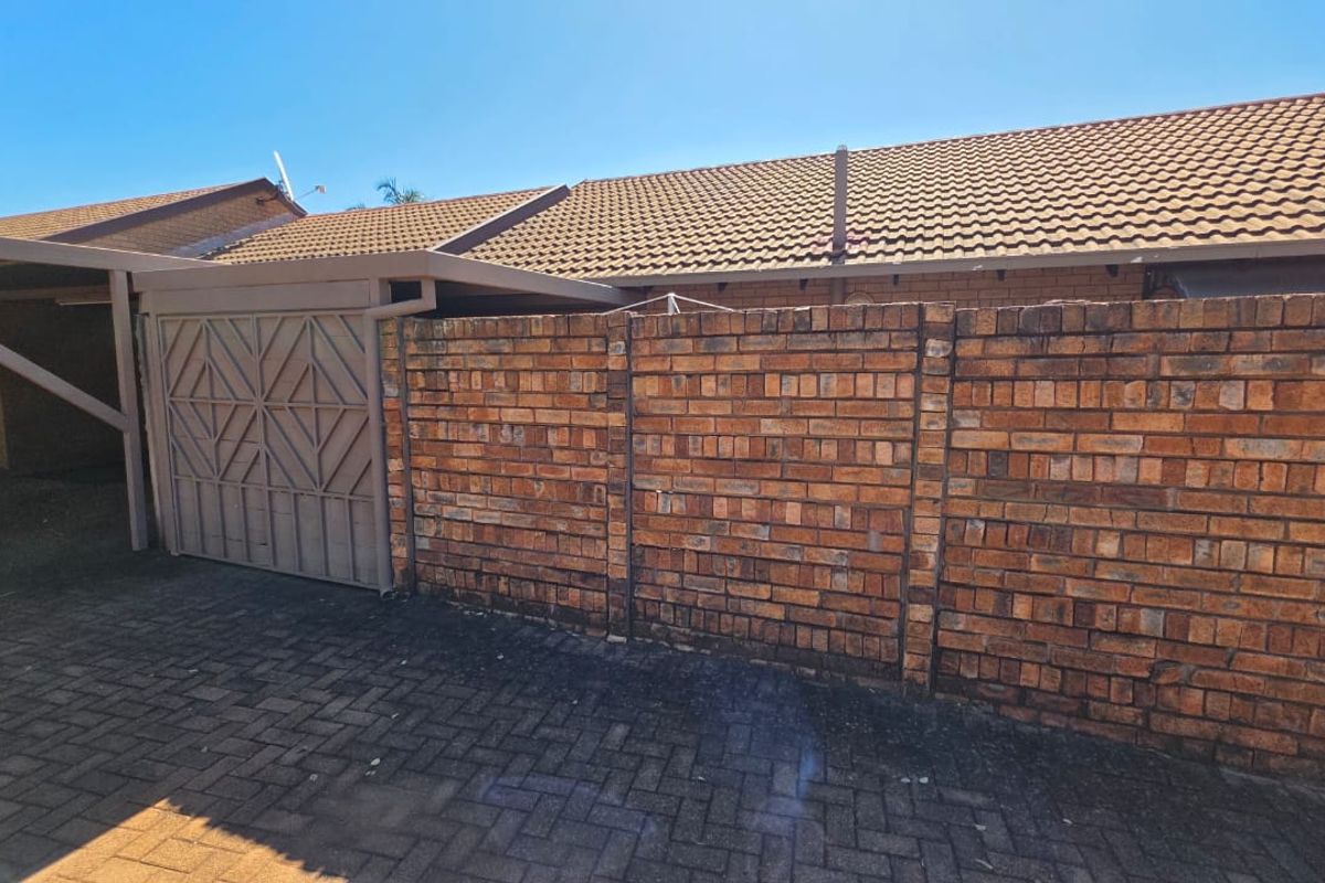 3 Bed 1 Bath Family Home ON OFFER! - Photo 3