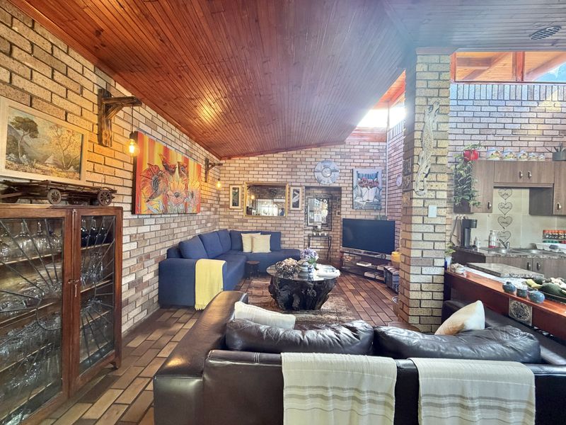 Prime Location – Low Maintenance Family Home in Kabeljous - Photo 5