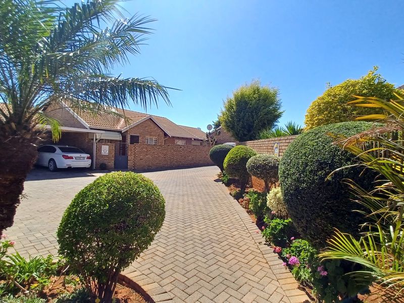 2 Bed 2 Bath Family Home for Sale - Photo 1